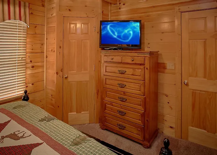 A Mountain View Theater Lodge Holiday Home Pigeon Forge